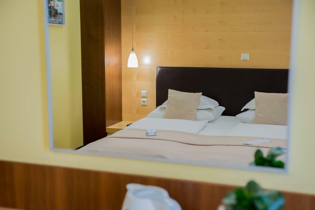 Betnava Hotel Μαριμπόρ Δωμάτιο φωτογραφία
